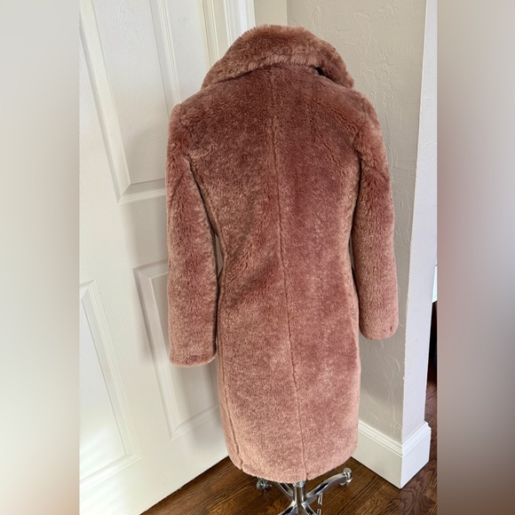 Avec Les Filles Oversized Collar Faux Fur Midi Coat in a rose/blush pink color. - Picture 3 of 5